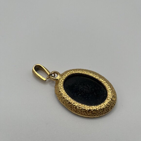 Vintage Black Resin Carved Shell Victorian Lady Faux Cameo Pendant Gold Tone - Picture 3 of 5